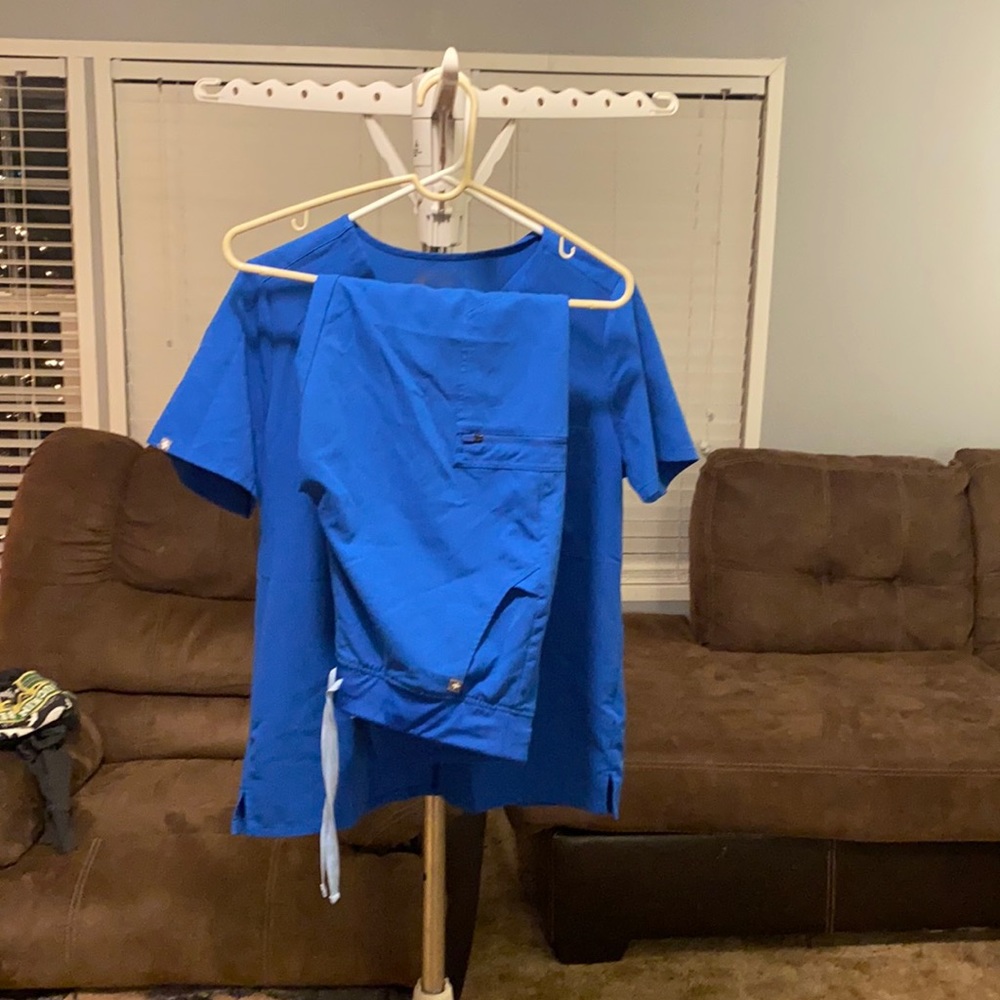 Women’s scrubs- Figs- Size Large- Jogger pants
